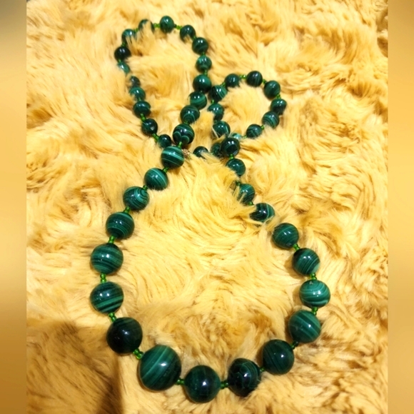 Vintage Malachite necklace - Picture 5 of 5